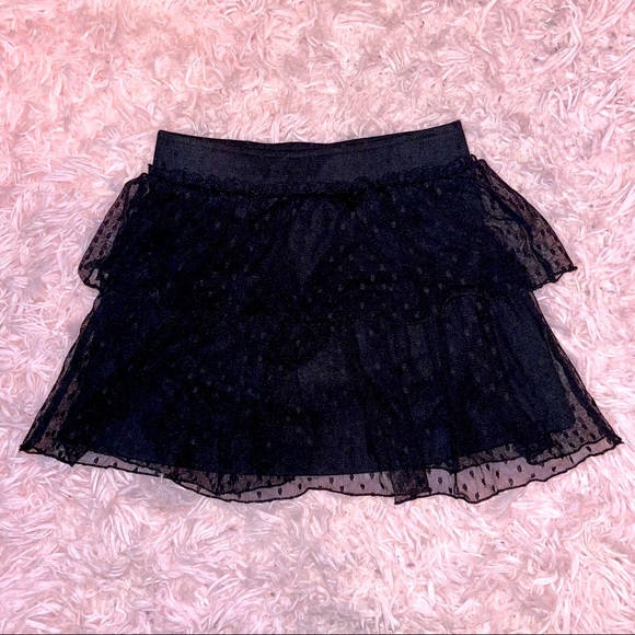 Girls Ruffle Layered Dot Shirt, Size S - Picture 2 of 3